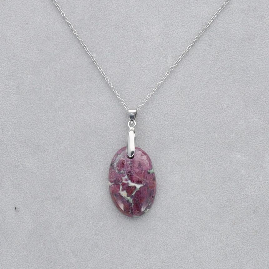 Fuschite Rubis Cabochon percé 44