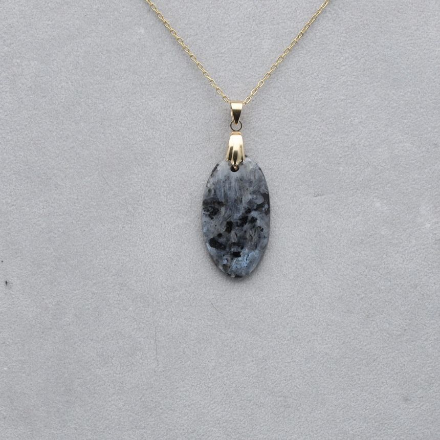 Larvikite Cabochon percé 37