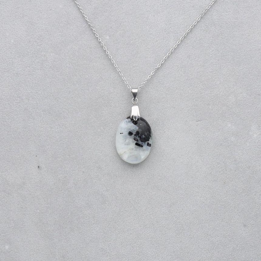 Pierre de Lune Tourmaline Cabochon percé 58