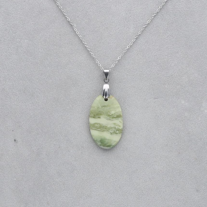 Serpentine Cabochon percé 19