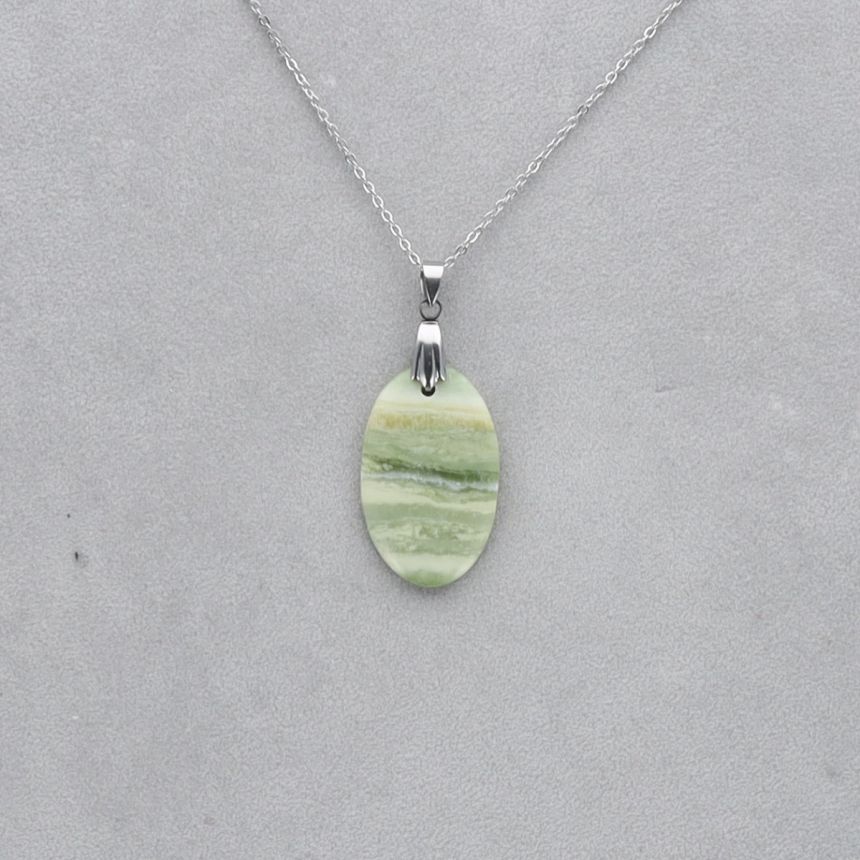 Serpentine Cabochon percé 20