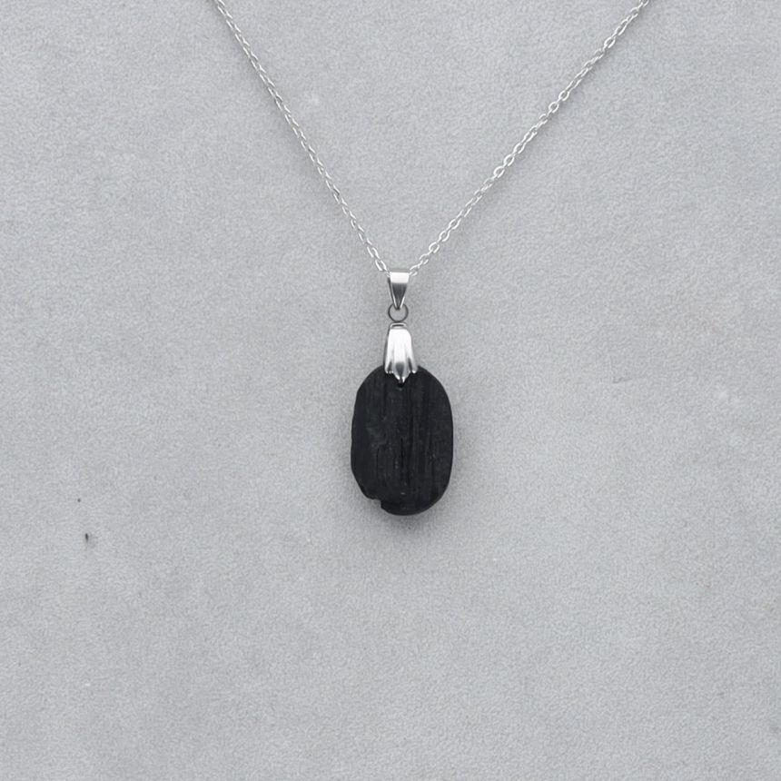 Tourmaline Cabochon percé 1 