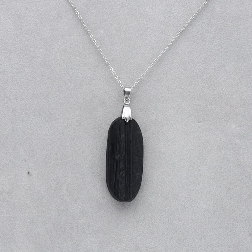 Tourmaline Cabochon percé 3